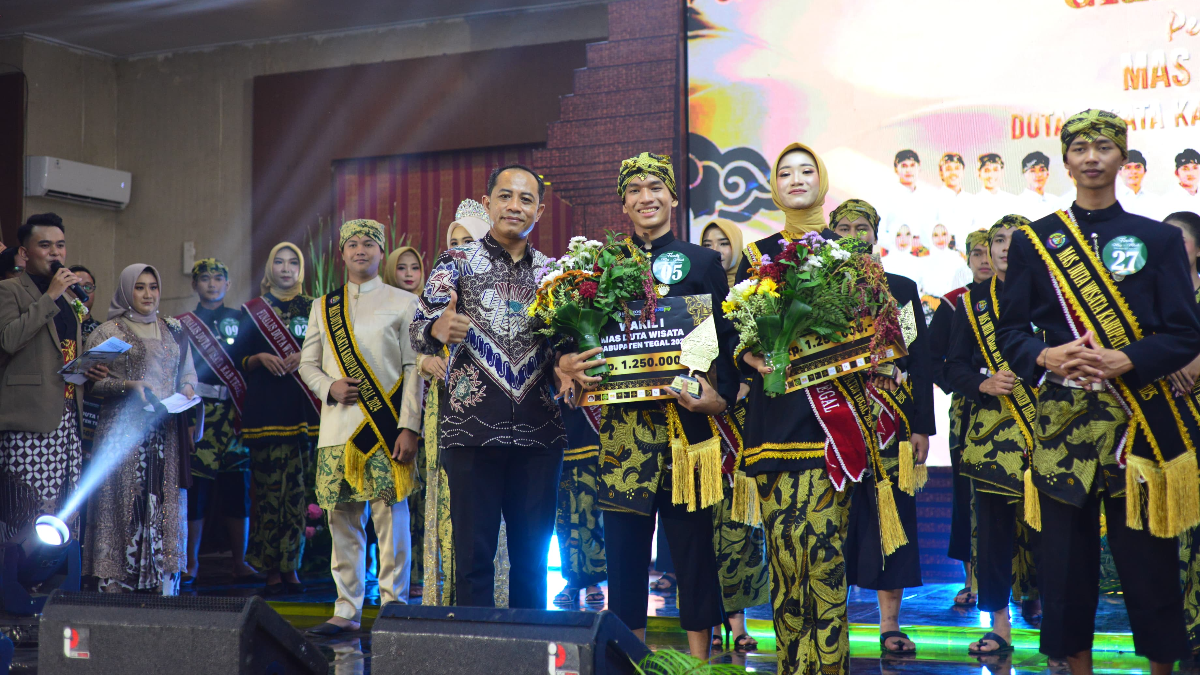 Argo dan Siska Dinobatkan sebagai Mas dan Mbak Duta Wisata Kabupaten Tegal 2025, Siap Jadi Ujung Tombak Promosi Wisata