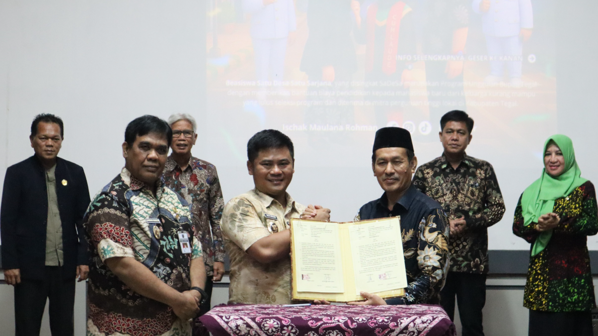 Luncurkan Program Satu Desa Satu Sarjana (SADESA), Bupati Tegal : Manifestasi Konkret Visi Tegal Maju dan Tangguh