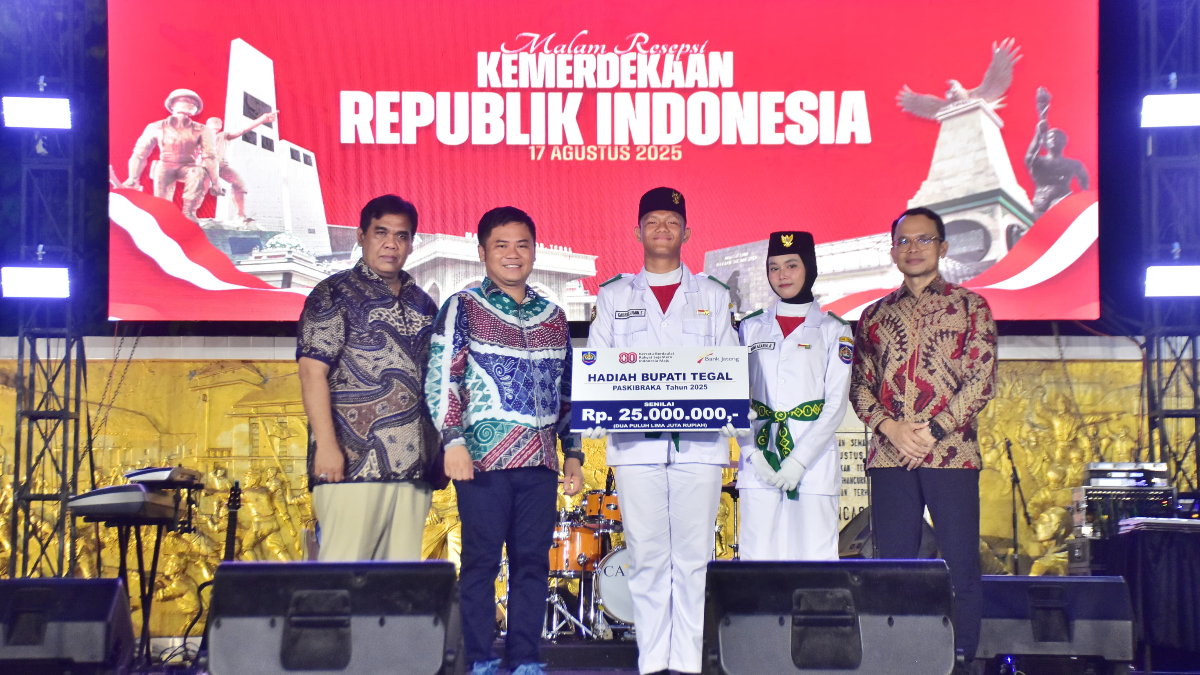 Malam Resepsi Kemerdekaan RI Ke-80 Berlangsung Meriah, Bupati Tegal : Tugas Kita Mengisi Kemerdekaan dengan Karya Nyata
